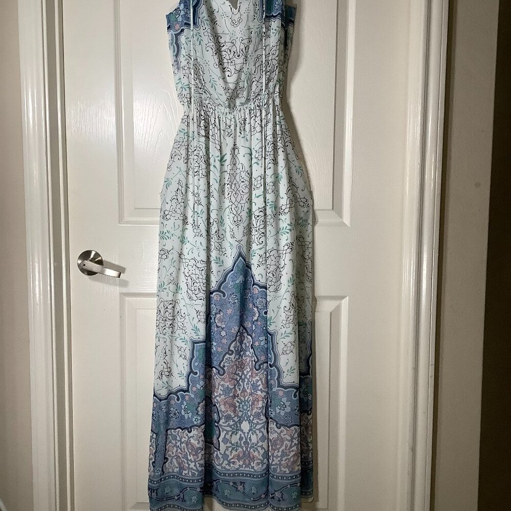Max Studio Blue &White Beautiful Print Maxi Dress